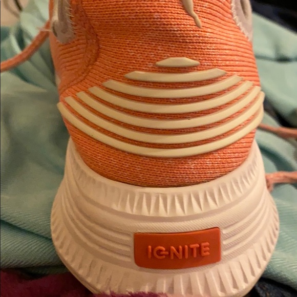 Puma athletic shoes - Picture 5 of 5